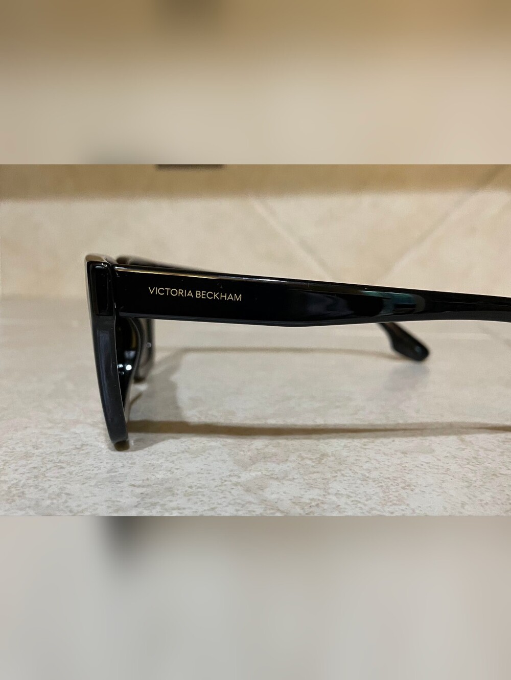 Victoria Beckham Sunglasses - Picture 3 of 4